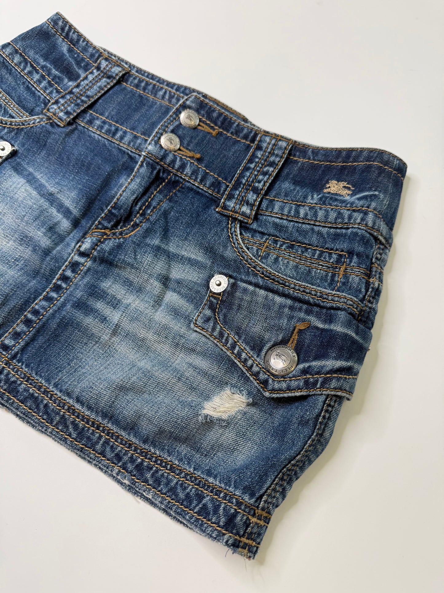 BURBERRY JAPANESE VINTAGE DISTRESSED DENIM MINI SKIRT (36, S/M)