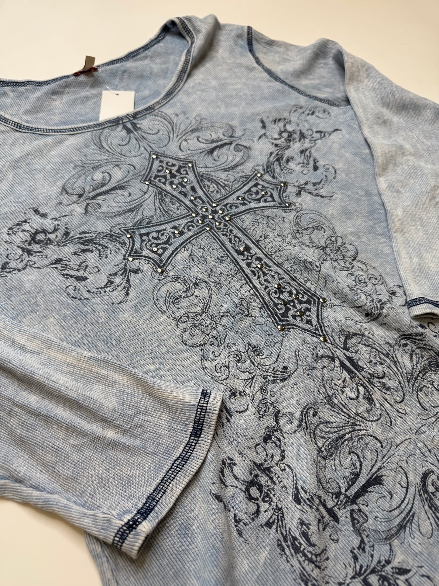 REBA RHINESTONE CROSS TOP (M)