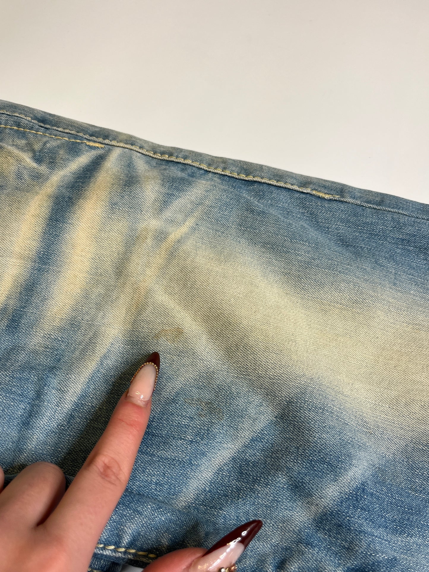 EVISU STRAIGHT LEG JEANS (29)