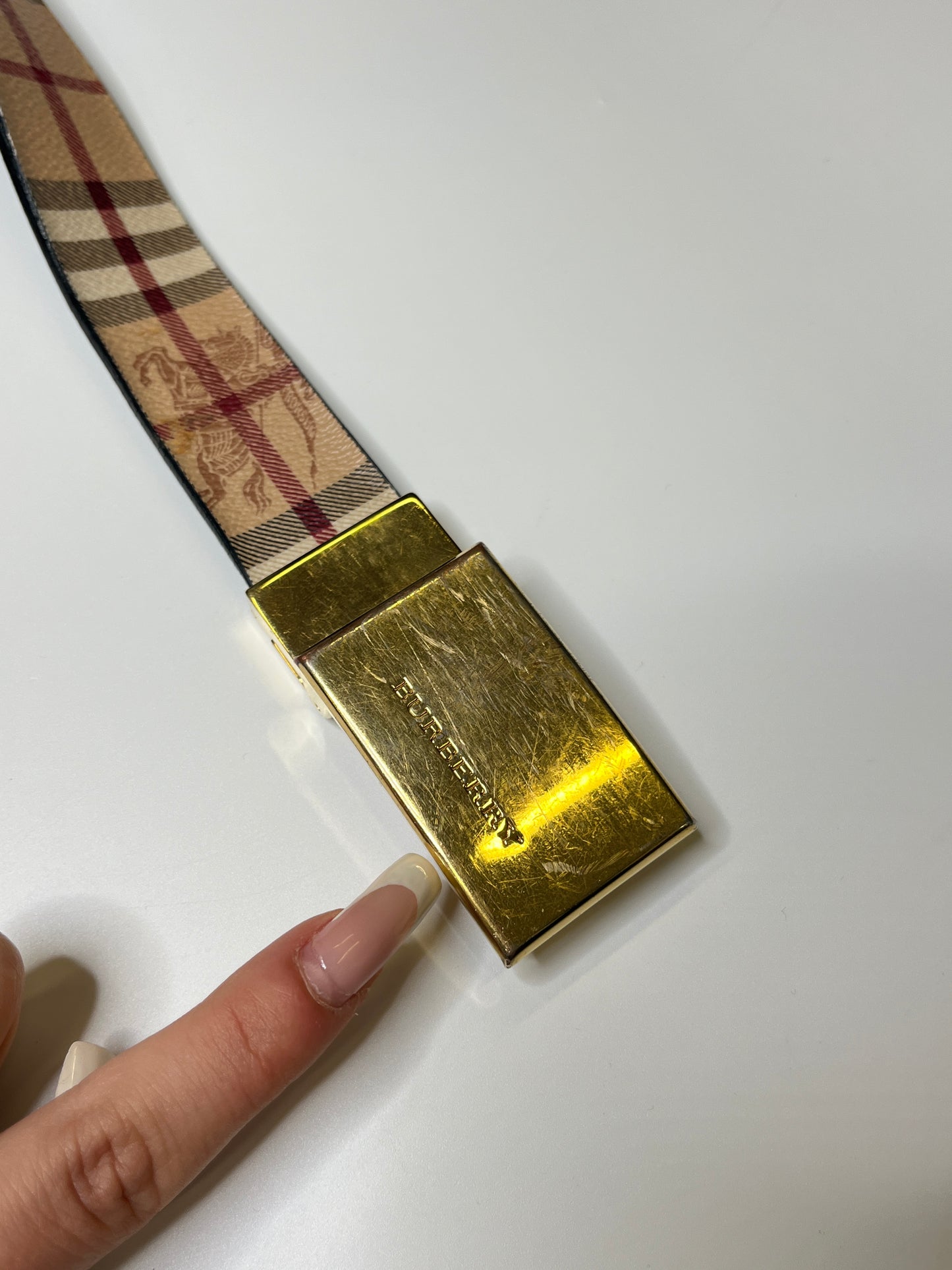 VINTAGE BURBERRY BELT GOLD