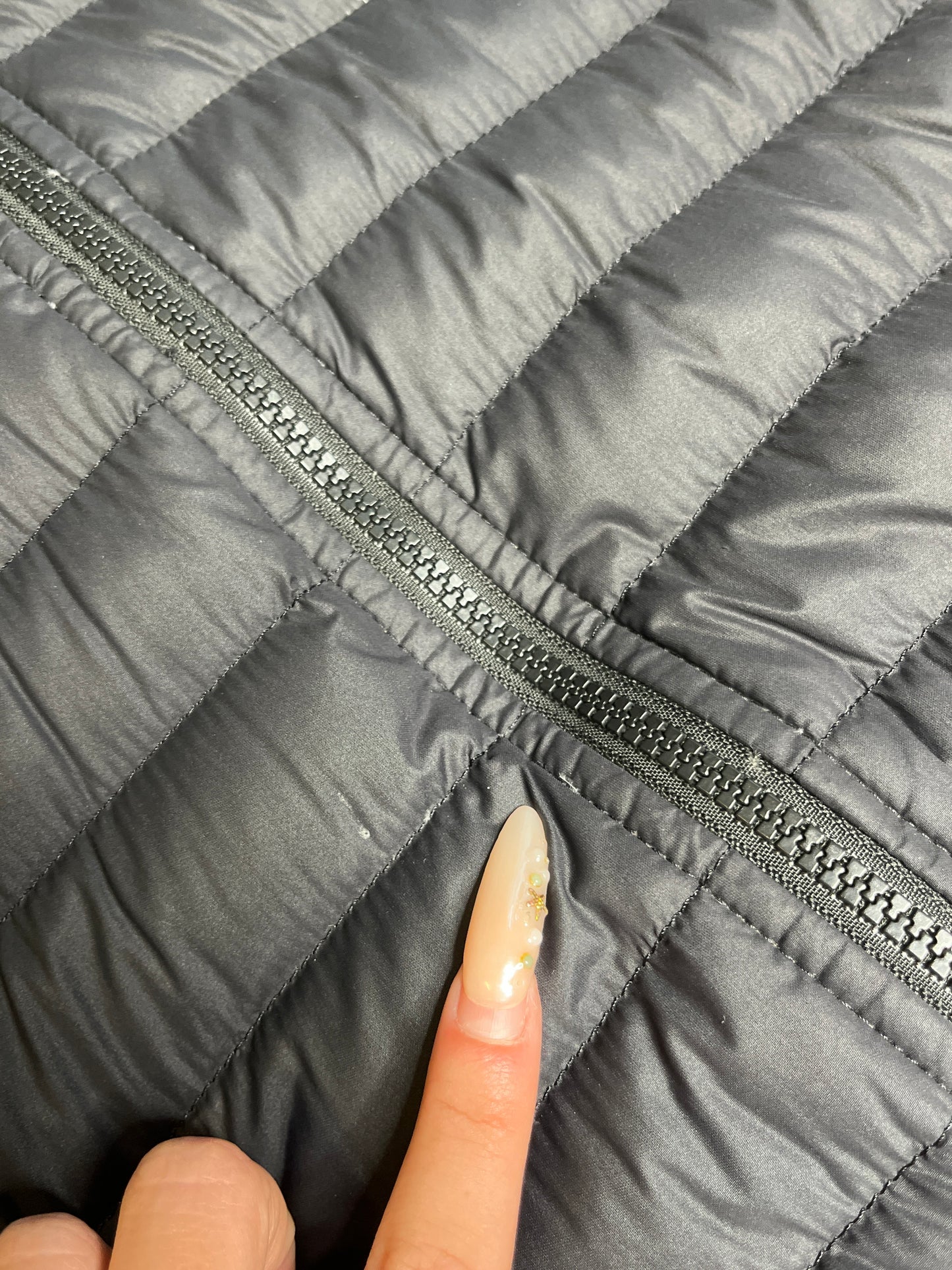 THIN THE NORTH FACE PUFFER JACKET (M)