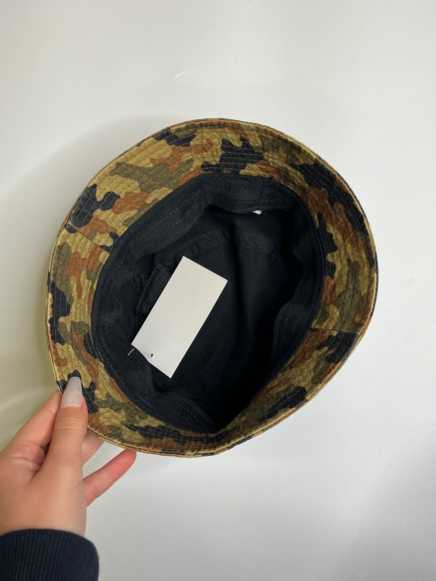 CAMO BUCKET HAT