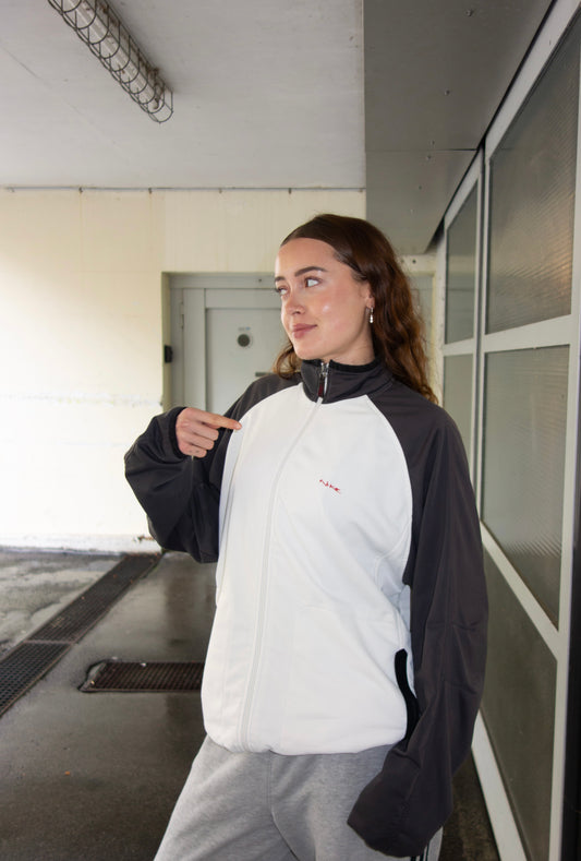 NIKE SPELLOUT ZIPPER 2000s (L)