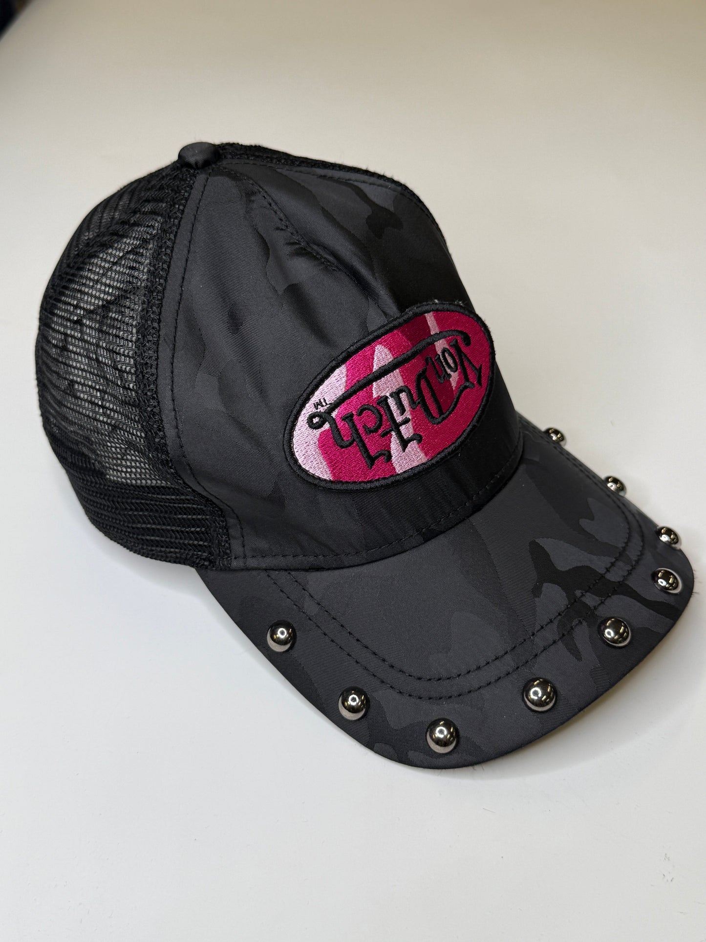 VON DUTCH BLACK CAMO STUDDED VINTAGE TRUCKER CAP