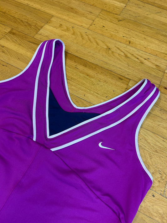 NIKE SPORTS TOP (wmns M)