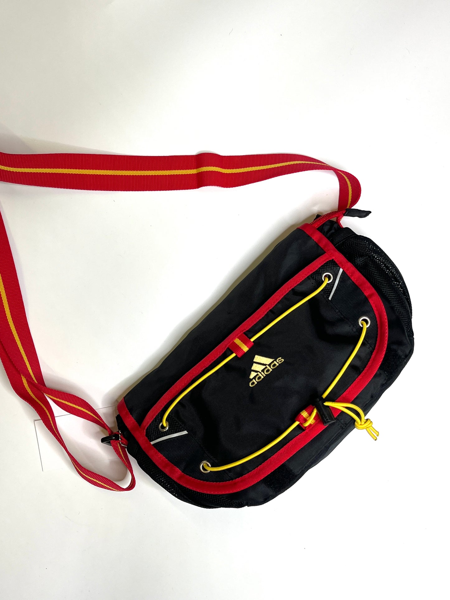 ADIDAS 2000s SLING BAG