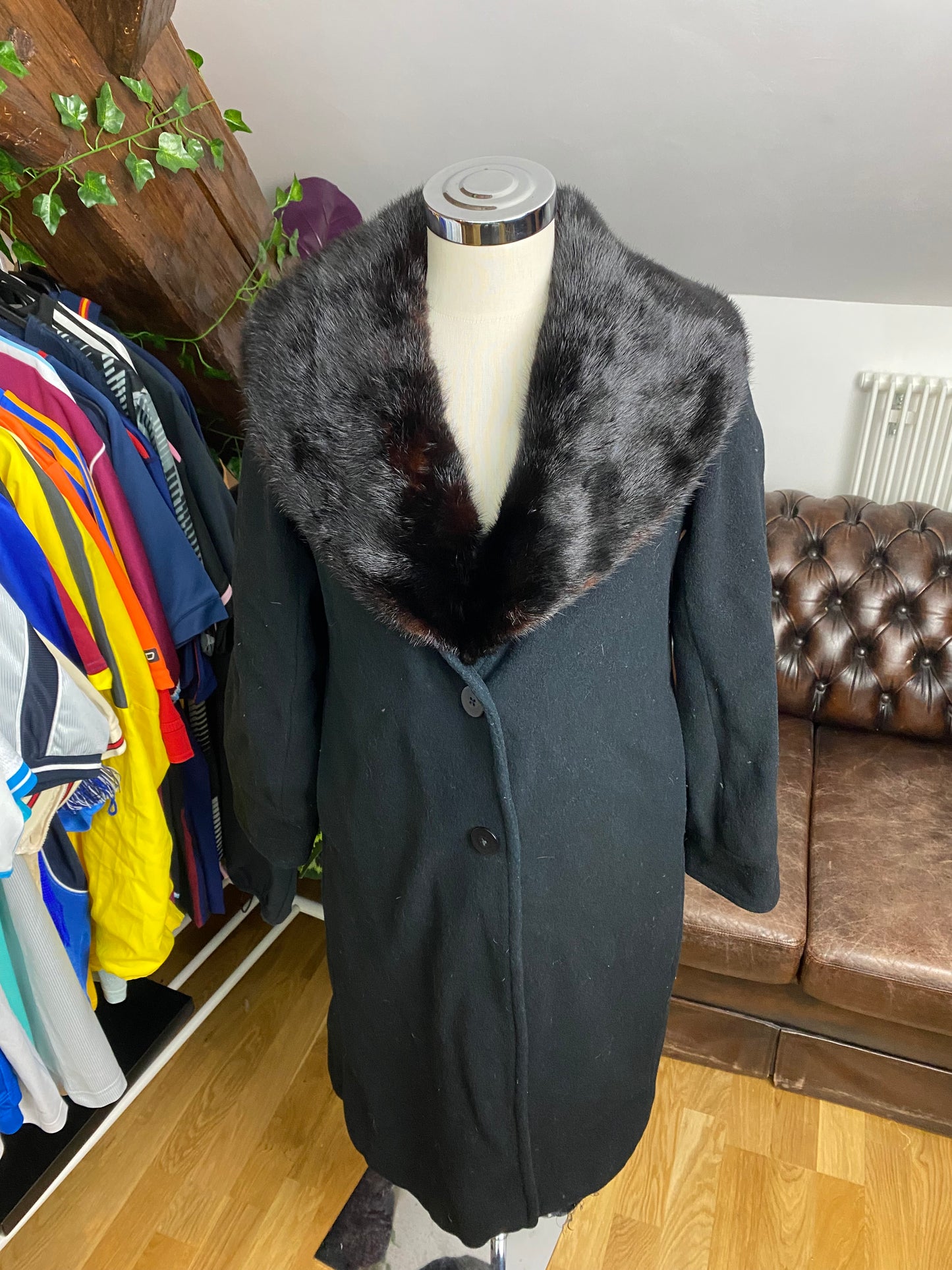 REAL FUR NECK COAT (M)