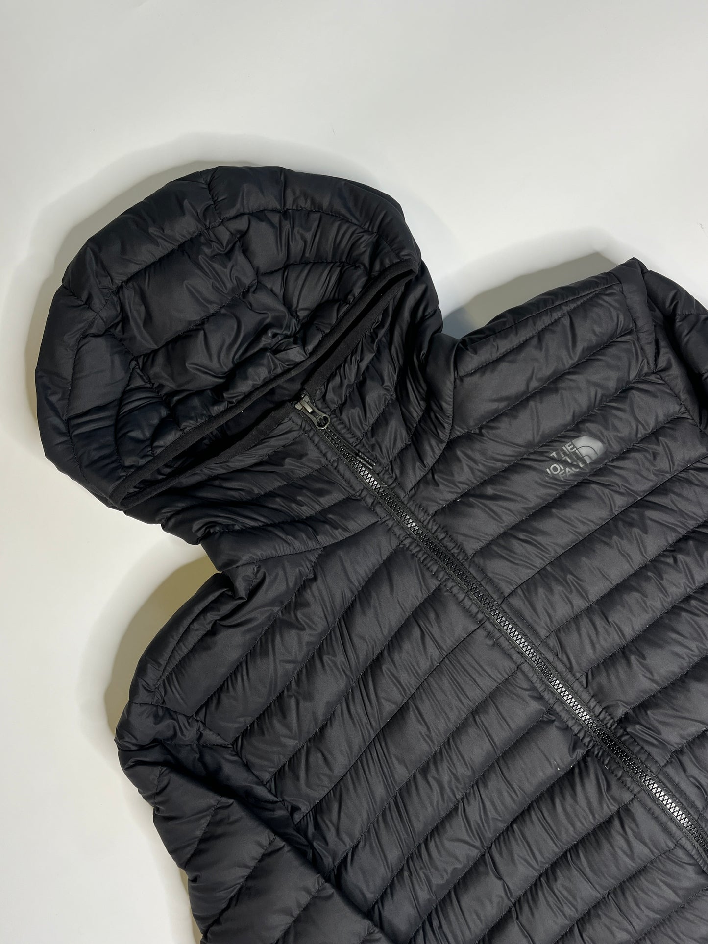 THIN THE NORTH FACE PUFFER JACKET (M)