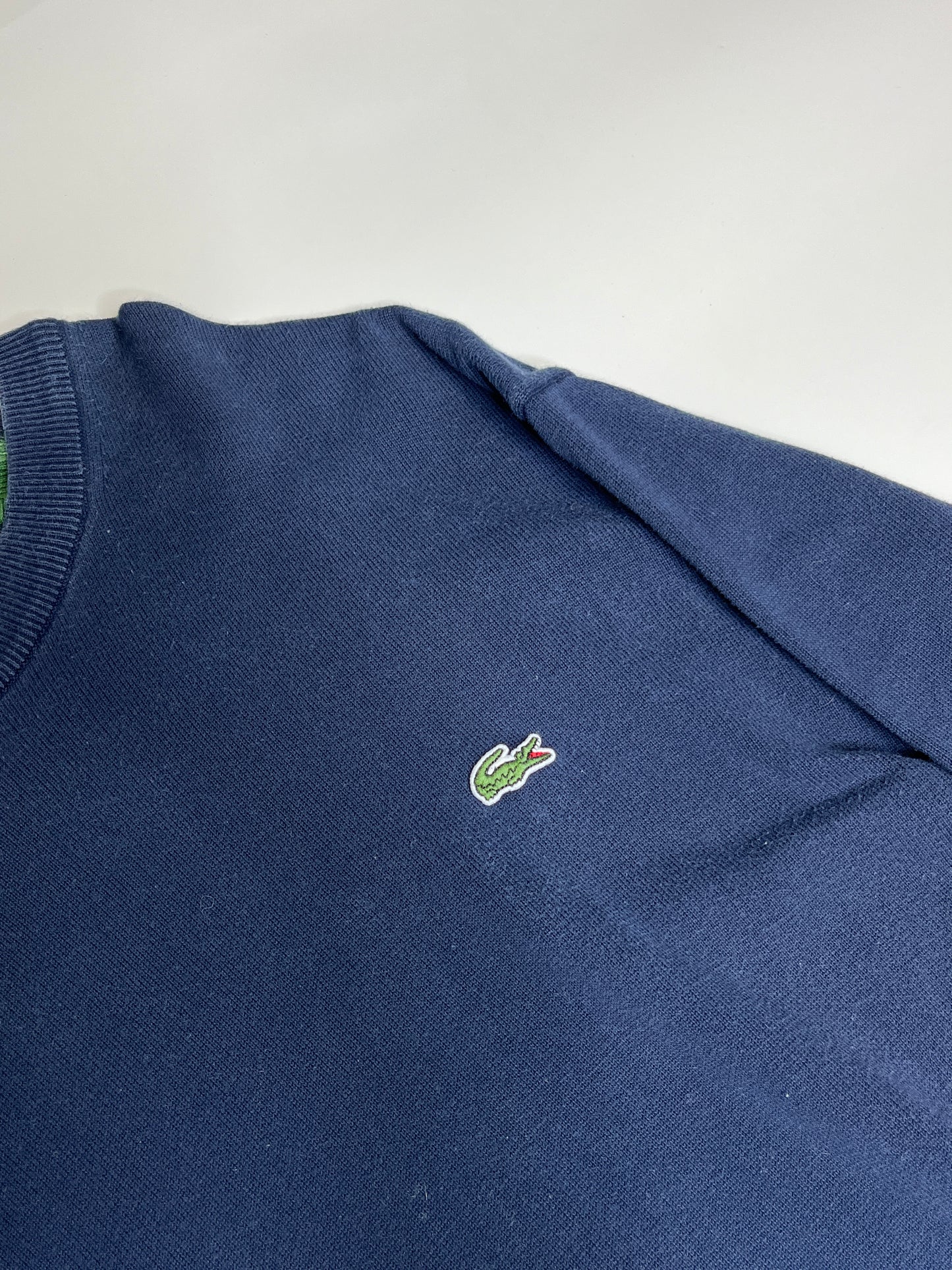LACOSTE SWEATER (XL)