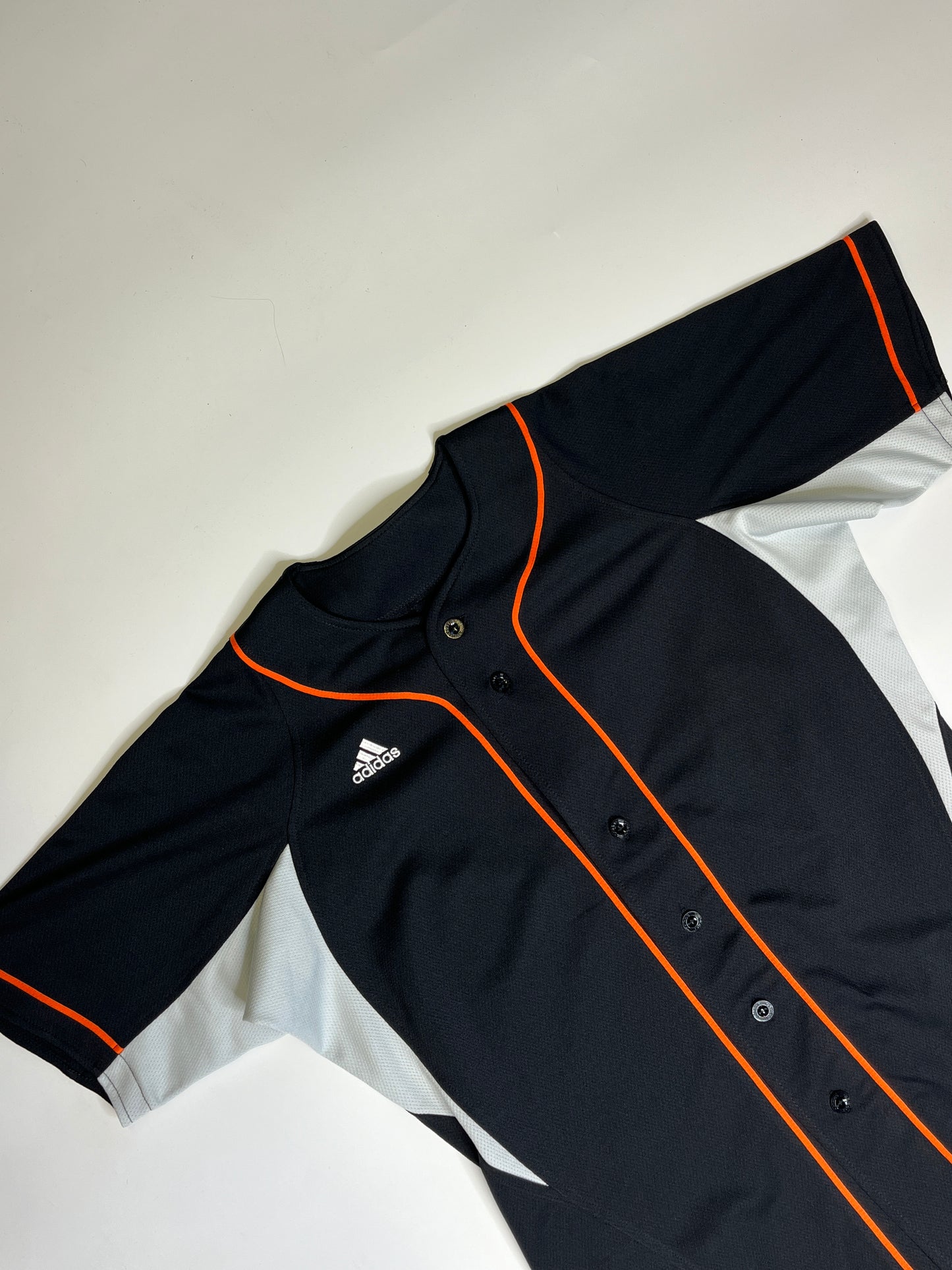 ADIDAS SHIRT 2000s (M-L)