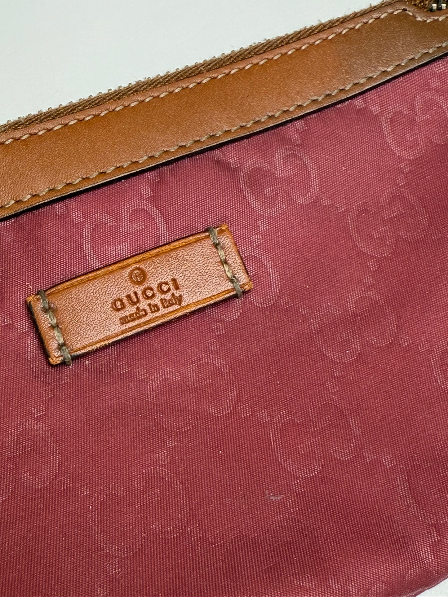 VINTAGE GUCCI MONOGRAM POUCH MAGENTA