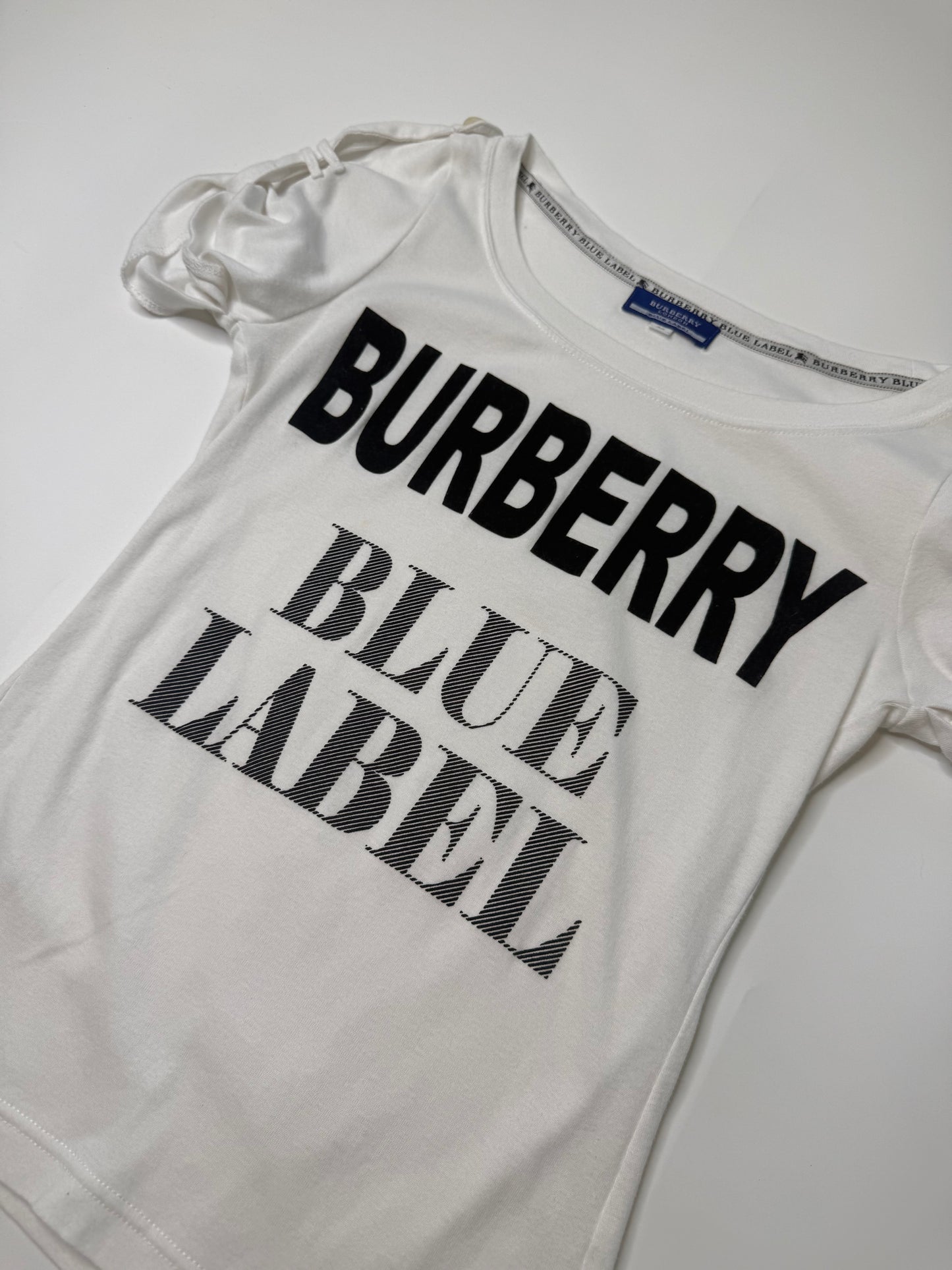 BURBERRY BLUE LABEL VINTAGE RUCHED SLEEVE LOGO TEE (38, S/M)