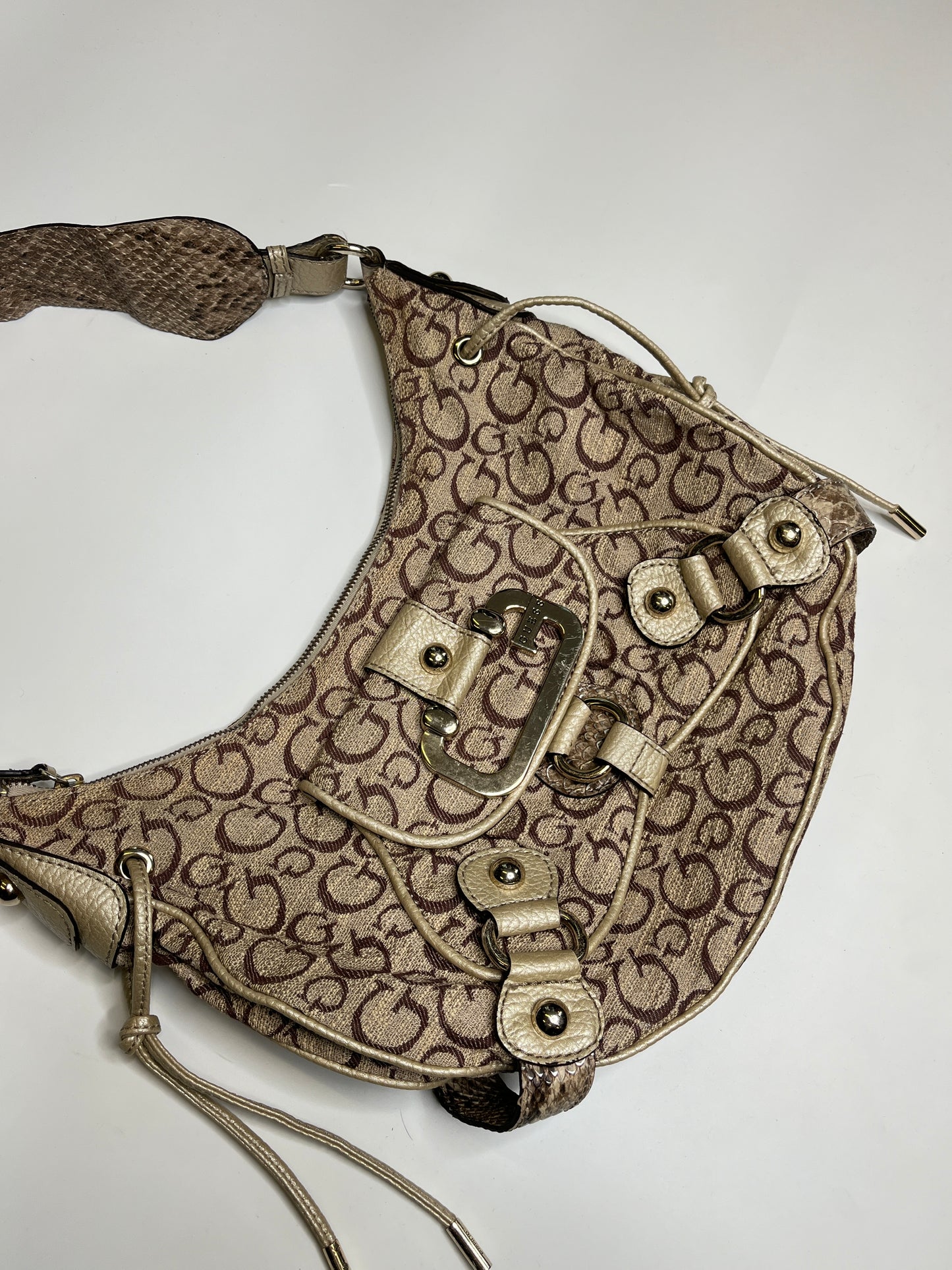 VINTAGE GUESS PURSE