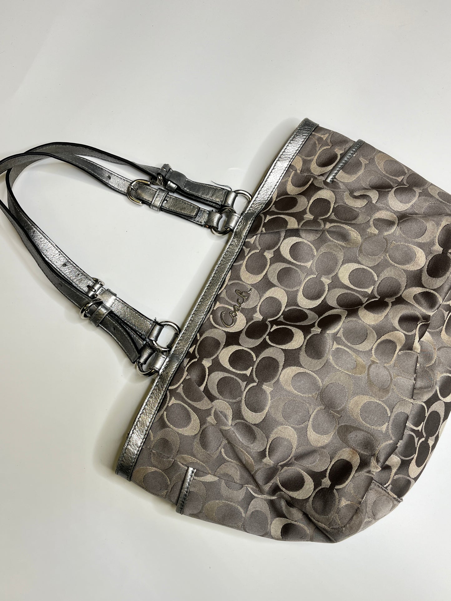 COACH MONOGRAM PURSE GREY/SILVER