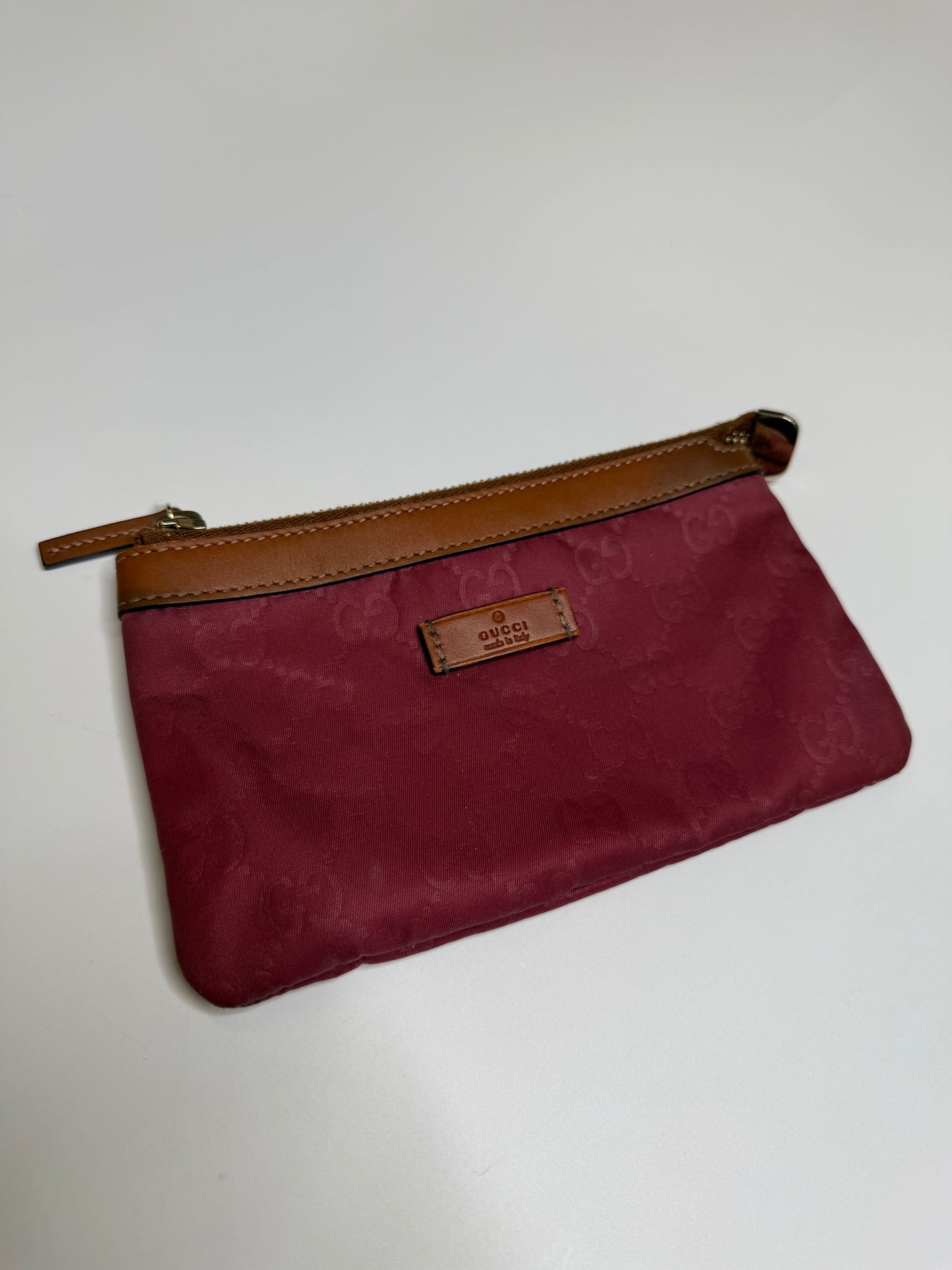 VINTAGE GUCCI MONOGRAM POUCH MAGENTA