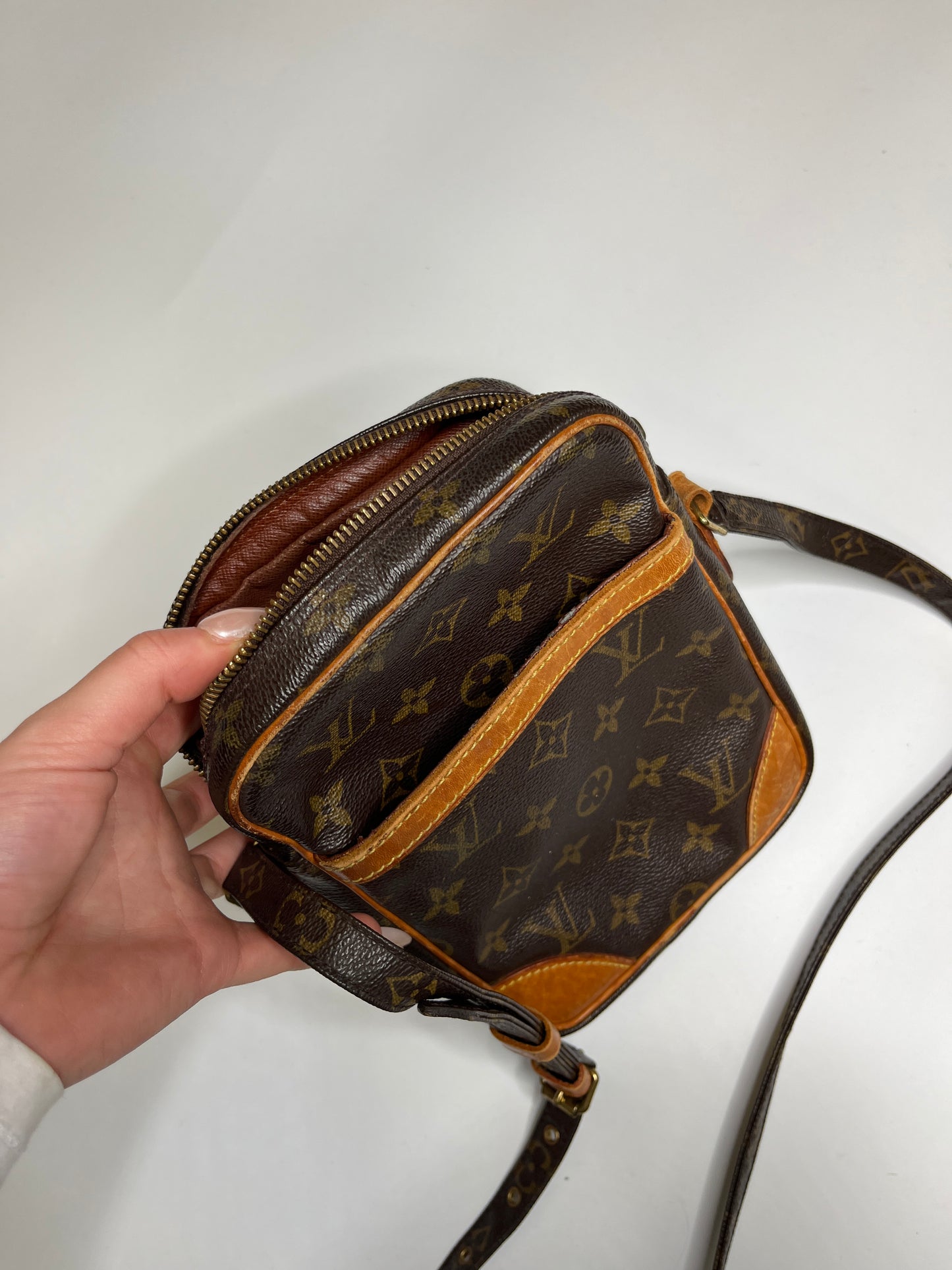 LOUIS VUITTON PURSE