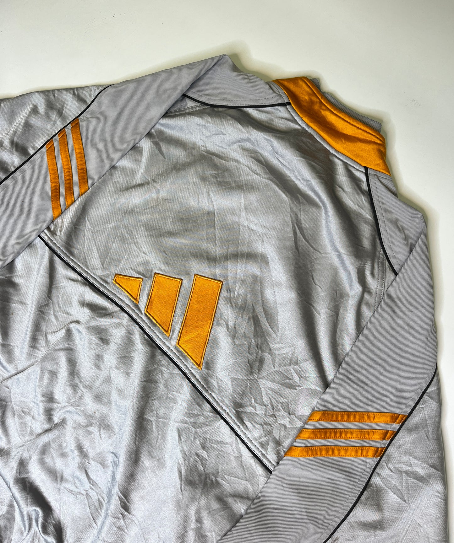 VINTAGE 1990s ADIDAS ZIPPER BACKLOGO (L)
