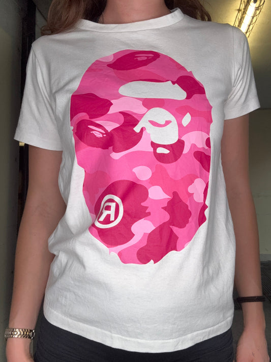 BAPE LADIES COLLEGE LOGO TEE – PINK CAMO (S)